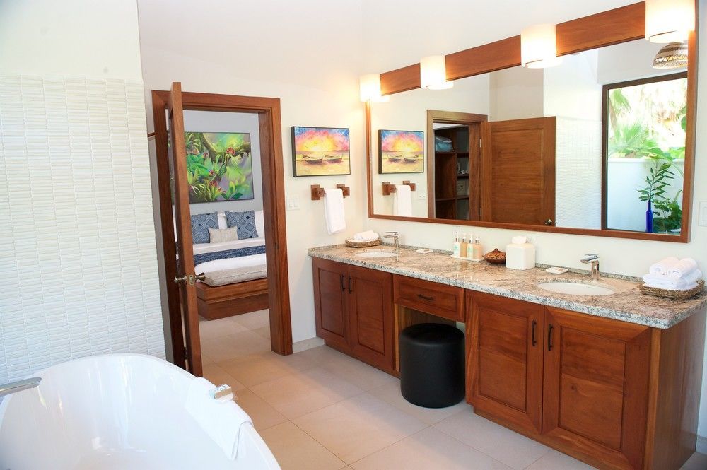 Naia Resort And Spa Seine Bight Village Exterior foto